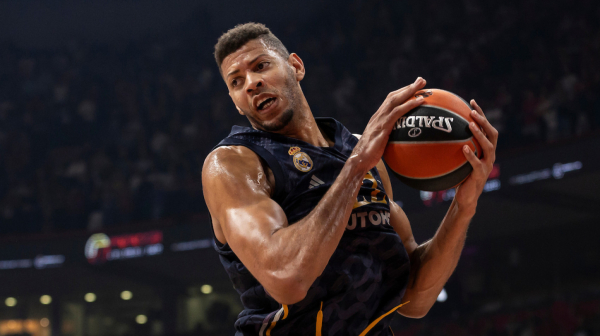 Tavares petu godinu zaredom najbolji defanzivac lige