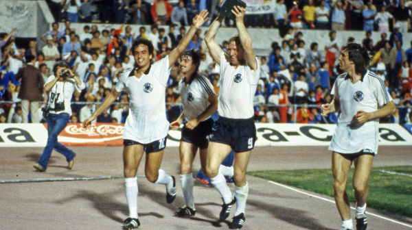 1980 - Te godine nije nam bilo do fudbala VIDEO