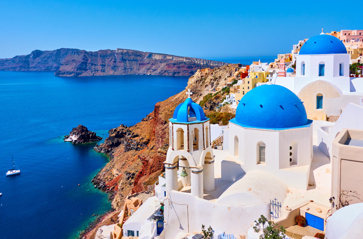 Zašto su grčke kuće na plavo-bele boje? Razlozi su poprilično nesvakidašnji