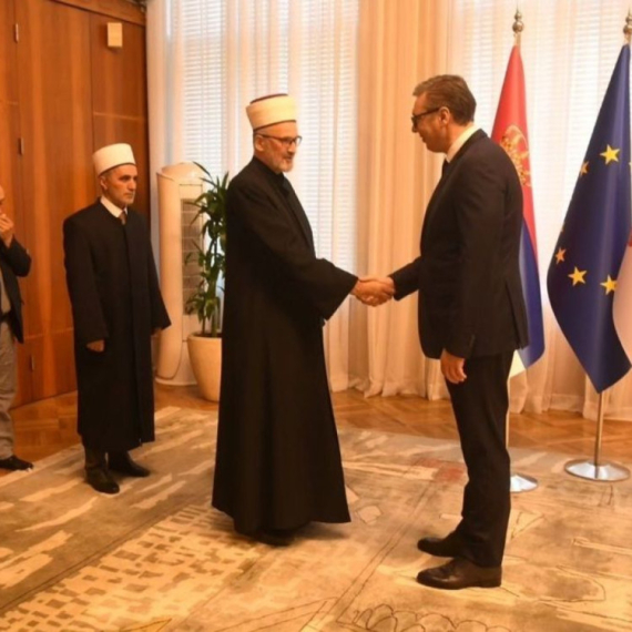 Vučić sa delegacijom Islamske zajednice Srbije: Zahvalan na zalaganju za mir i slogu FOTO