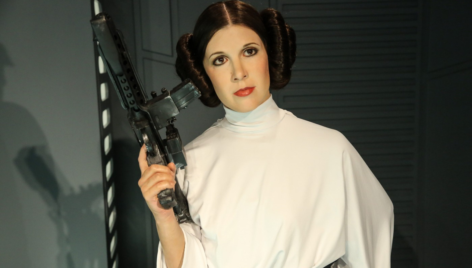 Pevač otkrio zašto se pokojna glumca iz "Ratova zvezda" drogirala: "Pritiskali su je"