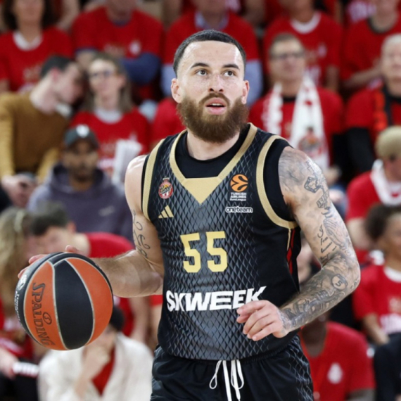 Džejms odgovorio Dubaiju: "I ja bih bio sa Bijonse i Rijanom"