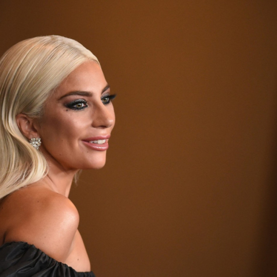 Lejdi Gaga se vraća: Najavila novi album pa zaludela fanove VIDEO