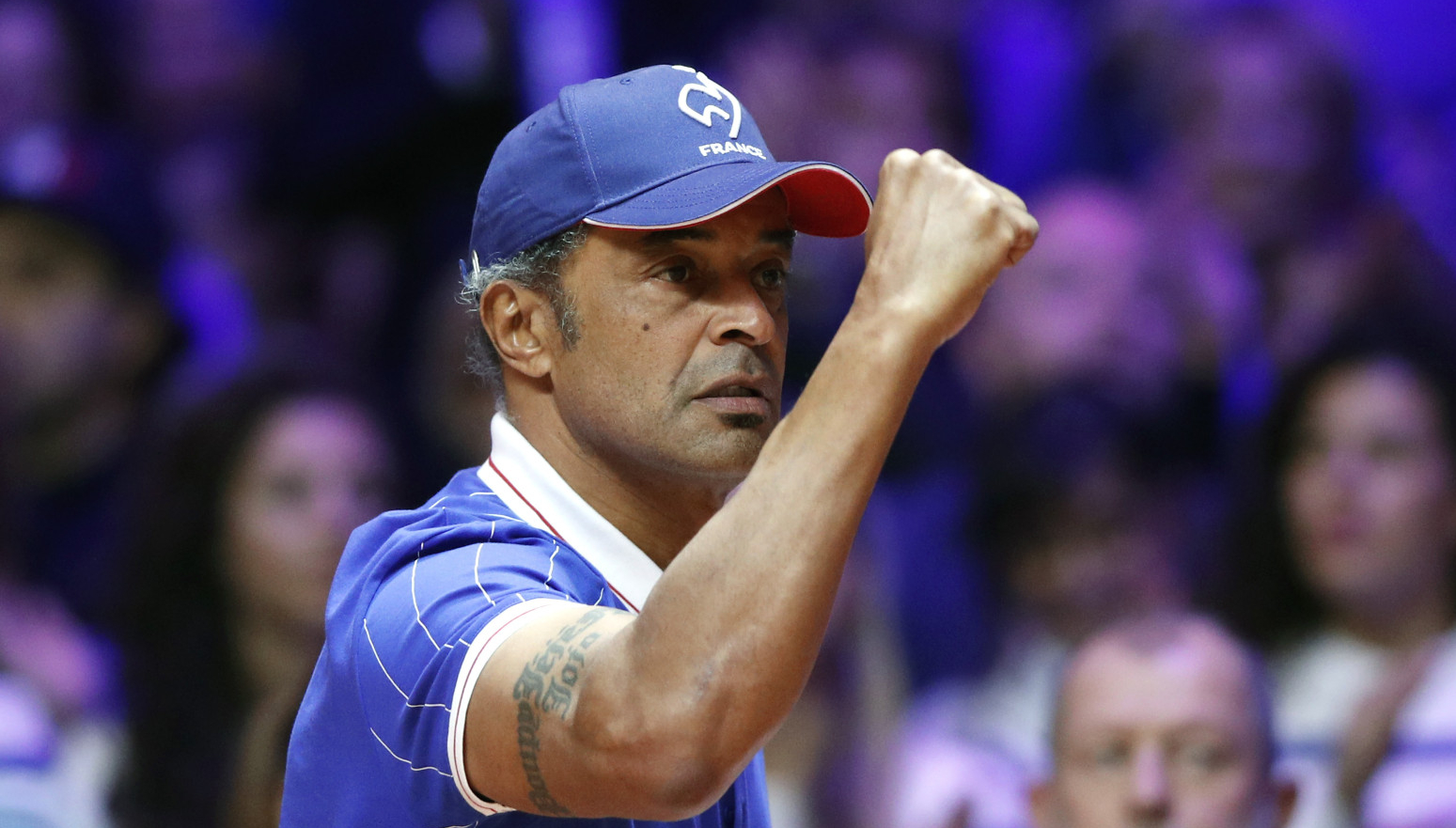 Noa menja Borga na Lejver kupu