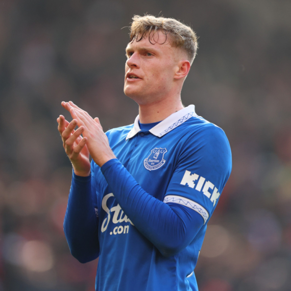 Junajted bi da iskoristi problem Evertona