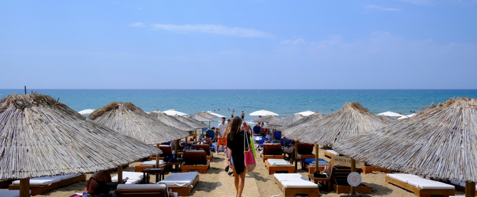 Haos vlada među Srbima u Grčkoj: Tanja snimila pedofila na Halkidikiju FOTO