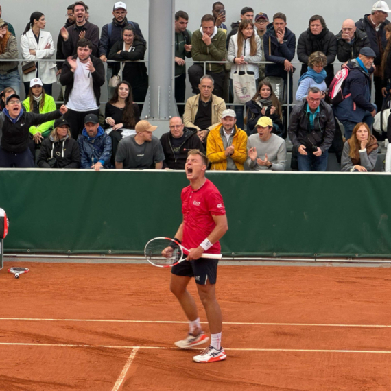 "Treba mi pomooooć" – muke Hamada Međedovića
