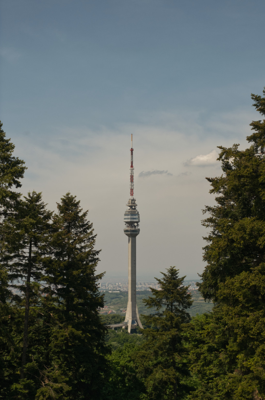 Avala, pešačke staze i lepote zaštićenog prirodnog dobra