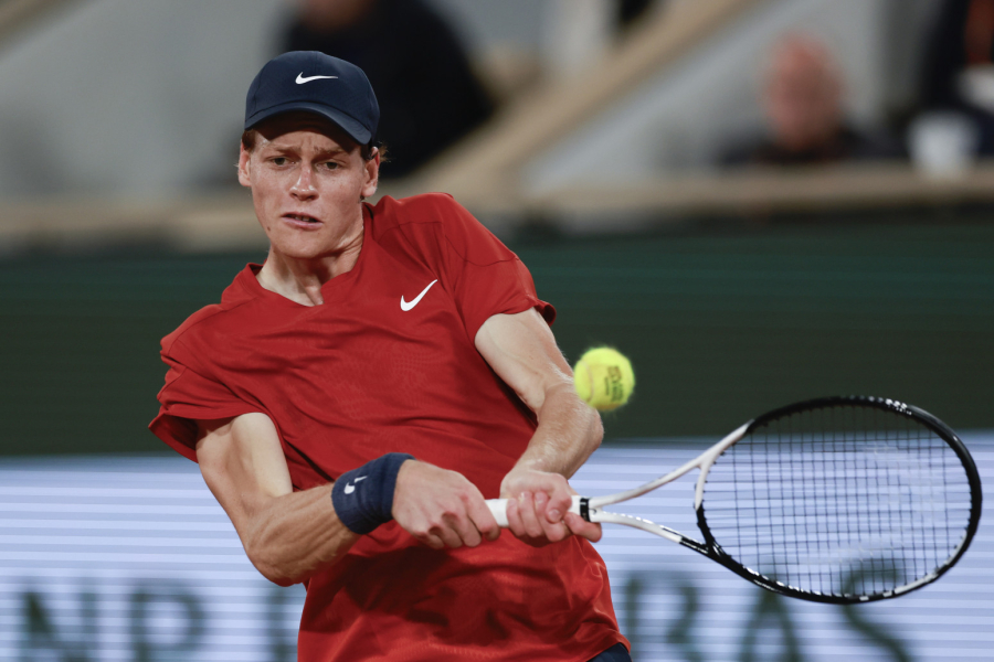 Siner preko Dimitrova do prvog polufinala na Rolan Garosu i mesta broj jedan