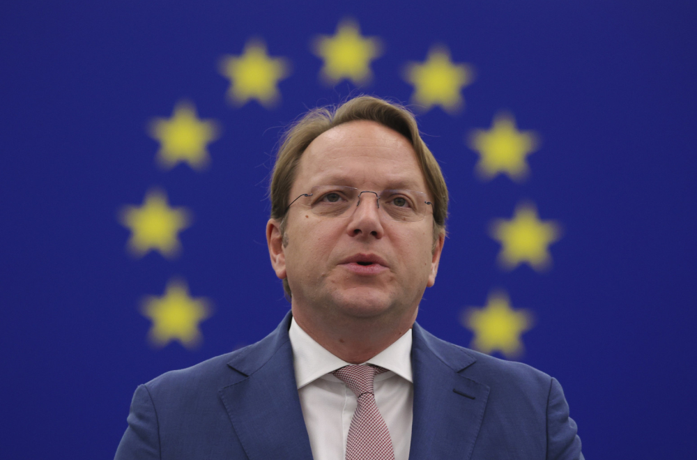 Varhelji: "Razgovarao sam sa Vučićem o napretku u Klasteru 3"