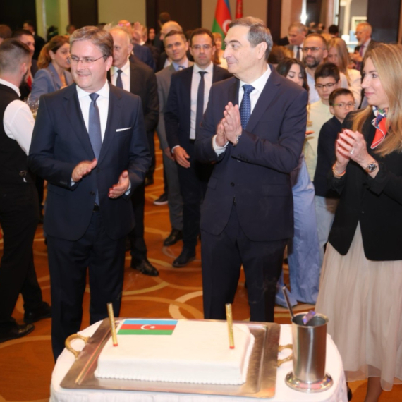 Azerbejdžan, strateški partner i iskreni prijatelj Srbije, obeležava 106. godina postojanja