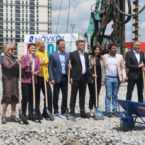 "Ovo je nova faza": Mali i Brnabić položili kamen temeljac za obrazovni kampus u Beogradu na vodi FOTO