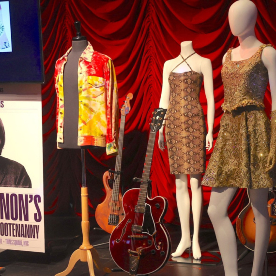 Gitara Džona Lenona prodata na aukciji za rekordnih 2,67 miliona evra