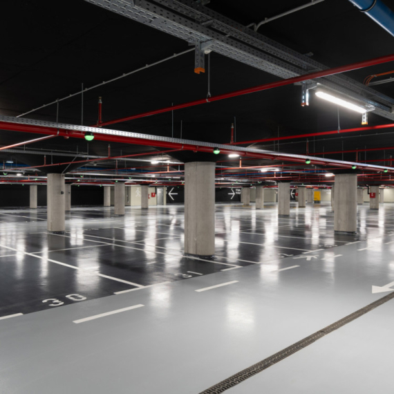 Parking na ovoj lokaciji u gradu ulazi u plavu zonu: Više od 400 mesta pod naplatom