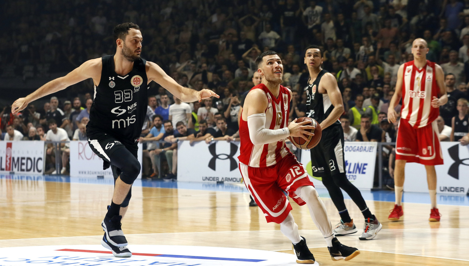 Beronov kraj: "Frustriran sam ožiljcima; hvala Zvezdi, hvala i Mišku" FOTO