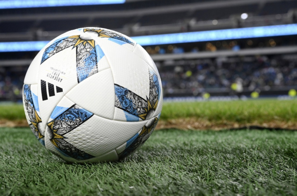 Trener uleteo na teren da zaustavi kontru VIDEO