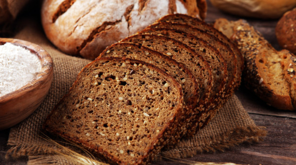 Ovaj hleb se smatra najzdravijim: Dijetetičari ga preporučuju