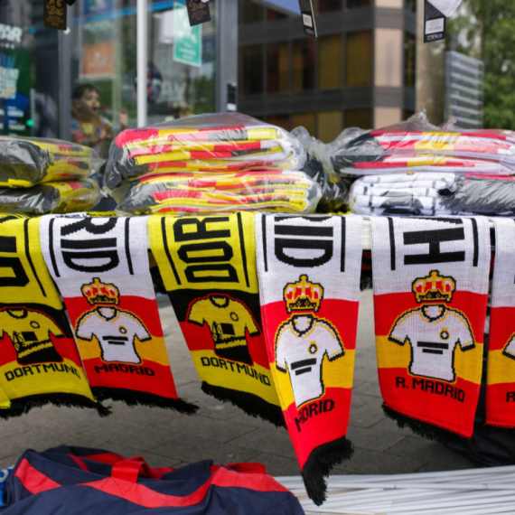 David i Golijat nikada nije bilo tačnije poređenje