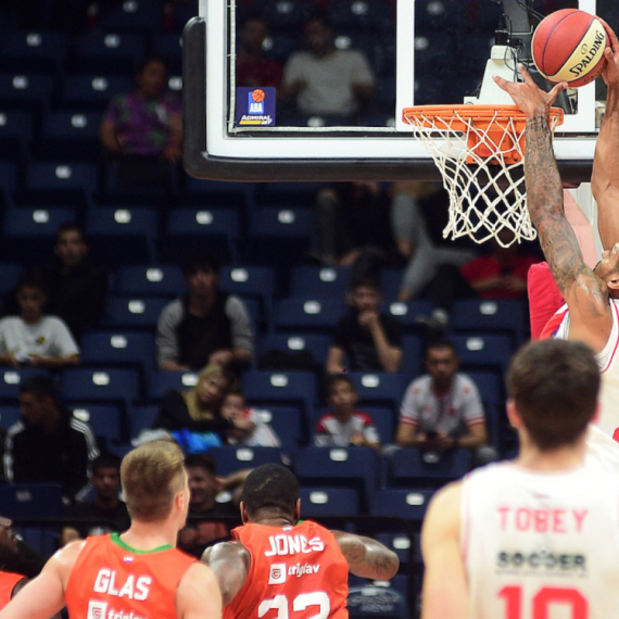 I Zvezda ostala bez centra za finale