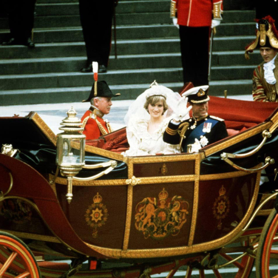 Otkriveno šta je kraljica Elizabeta rekla princezi Dajani na venčanju