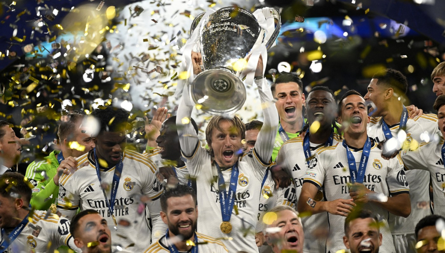 Modrić najtrofejniji igrač u istoriji Real Madrida!