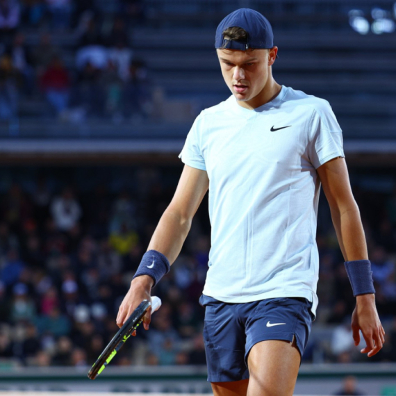 Rune zakazao spektakl u osmini finala