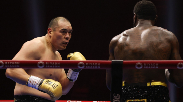 Kinez nokautirao Vajldera – kraj karijere? VIDEO