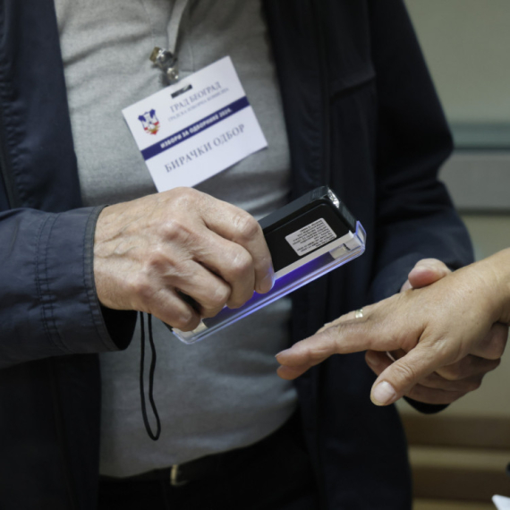 Izbori u Srbiji: Evo kolika je izlaznost do 14 sati; Oglasio se MUP