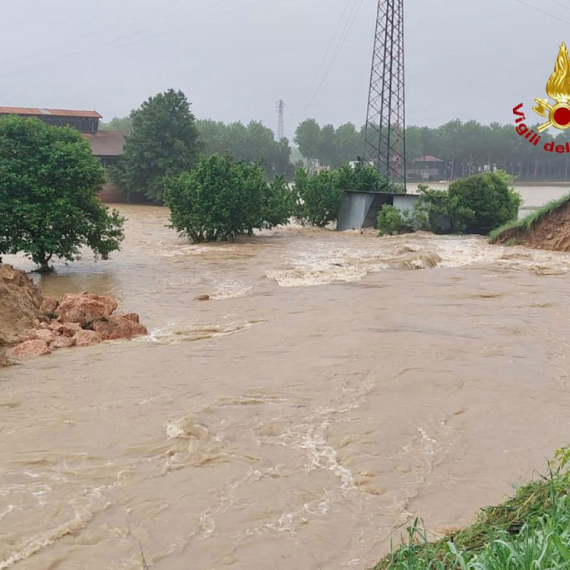 Užas u Italiji: Pronađena tela dve devojke koje je odnela bujica, još se traga za mladićem