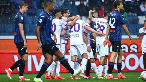 Mučne scene u Italiji: Navijači postrojavali Milenkovića i saigrače VIDEO