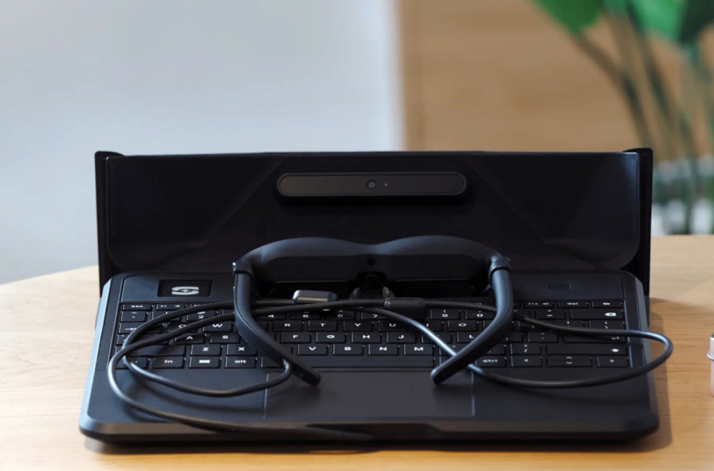 Laptop bez ekrana: Da, moguće je, evo kako radi! FOTO/VIDEO