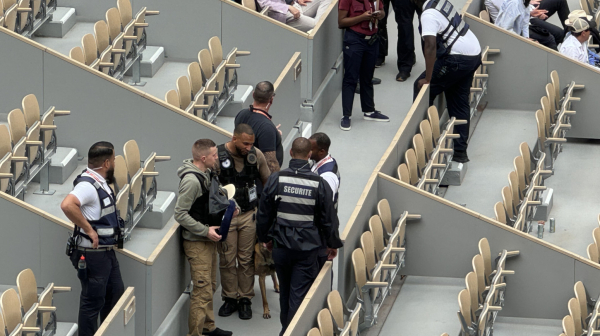 Policija upala na Novakov trening - evo zbog čega FOTO