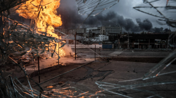Ukrajina gađala platforme u Kaspijskom moru; Primirje na pomolu; Niče protivdronski štit u Donjecku FOTO/VIDEO