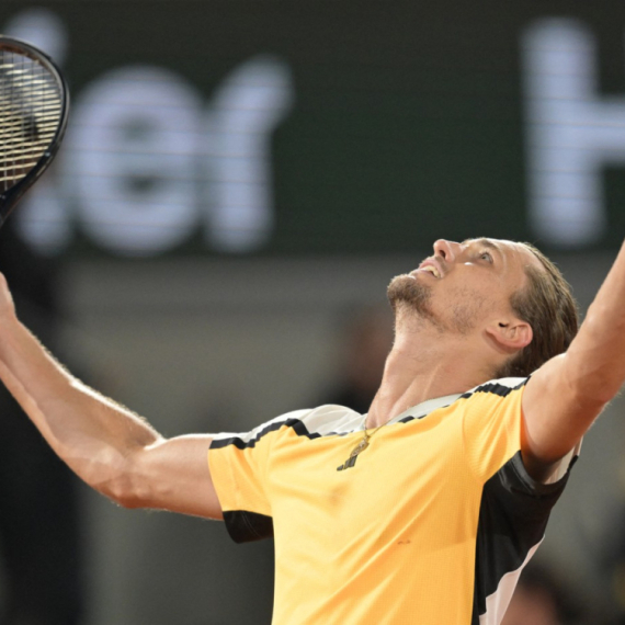 Preokret Zvereva u pola noći – pao i Rune