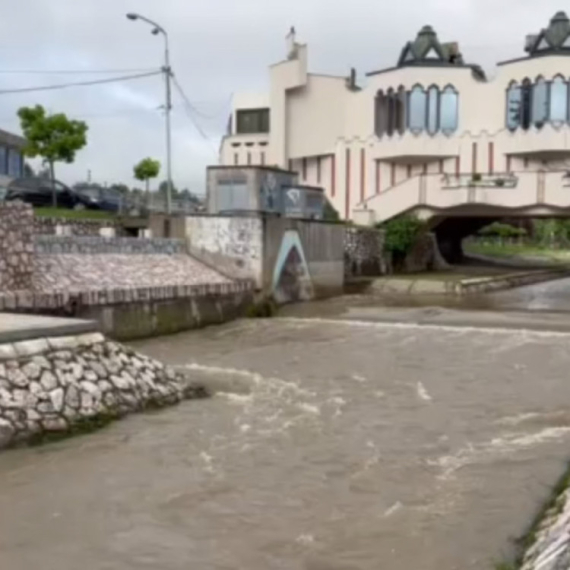 One su velika opasnost za građane: Počelo korićenje reka u Novom Pazaru