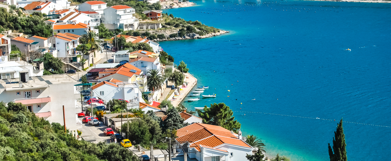 Najjeftinije mesto na Jadranu: Espreso 240 dinara, porcija od 10 ćevapa oko 700 dinara