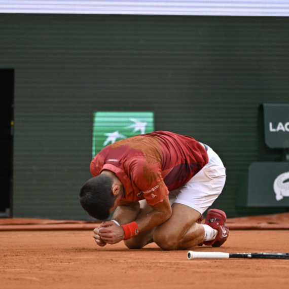 Đoković se povukao sa Rolan Garosa!