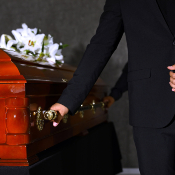 Živu ženu proglasili mrtvom – prepala je pogrebnike