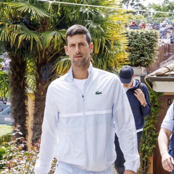 Prvi snimak Novaka posle povlačenja: Osmeh je tu, ali... VIDEO