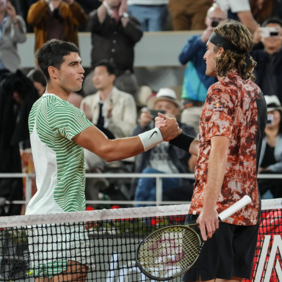 Alkaras zakazao meč sa brojem 1 – "počistio" i Cicipasa