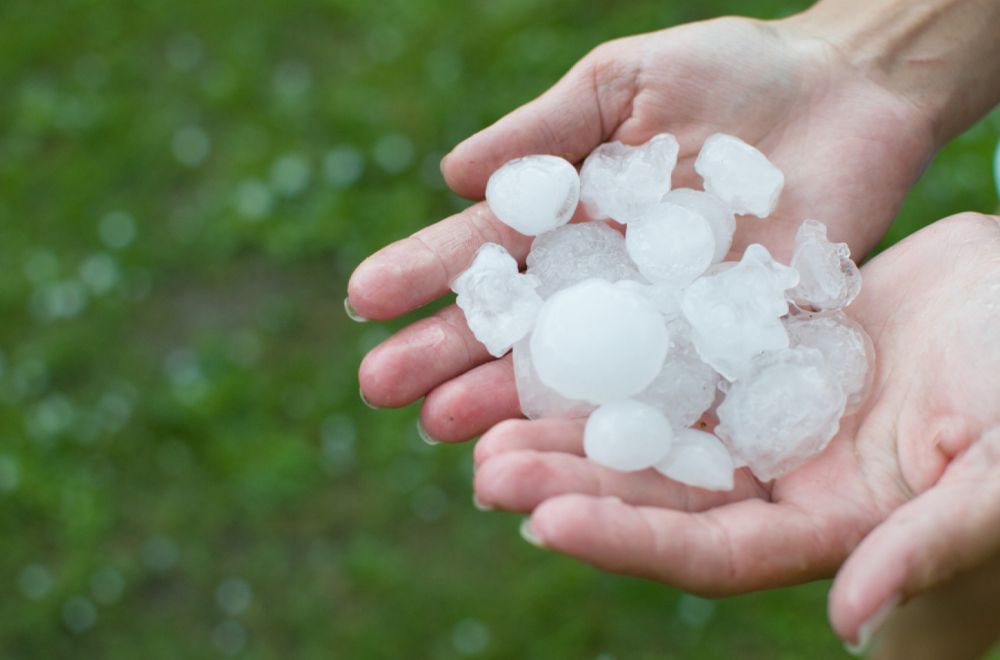 RHMZ niže hitna upozorenja; Počelo jako nevreme u Srbiji – tuče grad FOTO