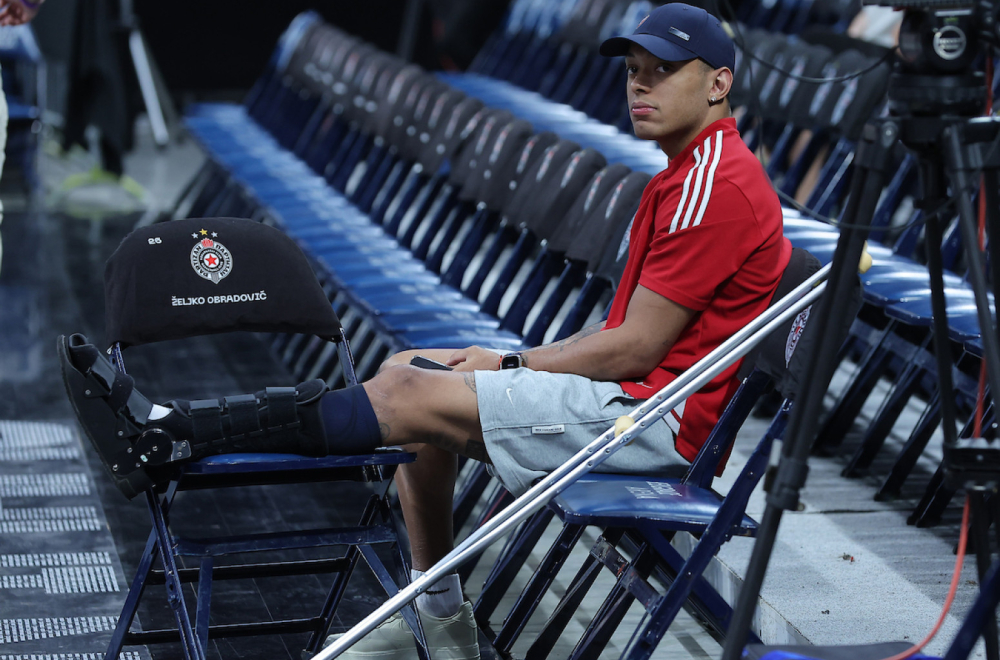 Jago van tima – u Arenu stigao sa "čizmom" VIDEO