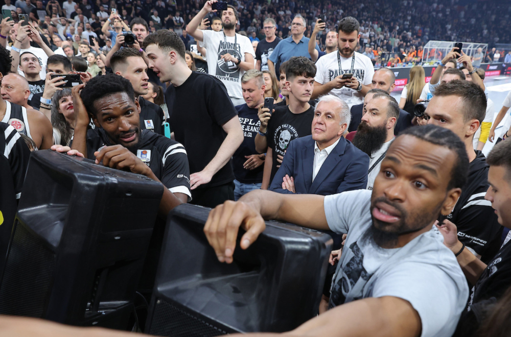 Vođa "grobara" Obradoviću: "Željko, nemoj da izigravamo gospodu!" VIDEO