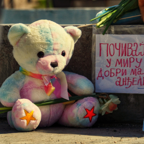 Potresne reči oca male Danke