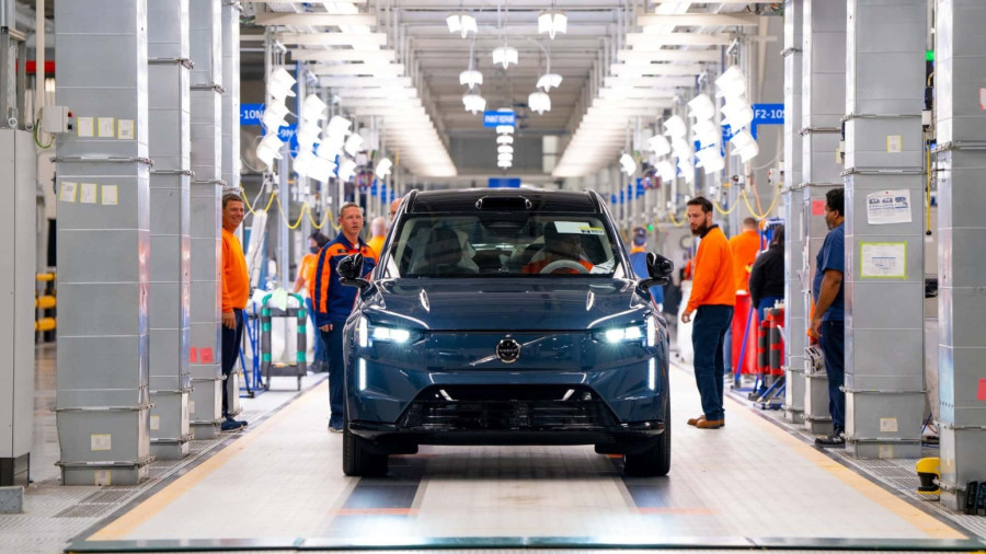 Najzad! Zakotrljao se Volvo EX90 FOTO