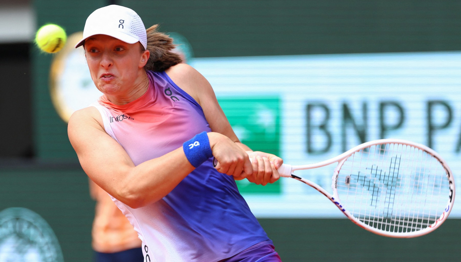 Nezadrživa Švjontek, preko Gof do trećeg uzastopnog finala u Parizu