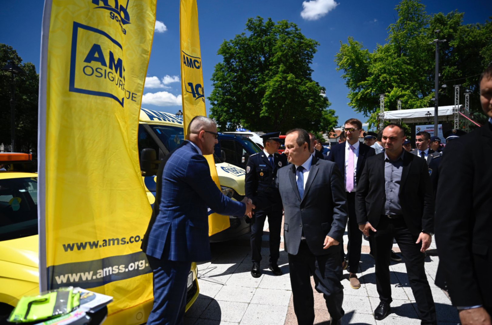Milan Nikolić ispred AMSS: Mlađe učimo, starije podsećamo na opasnosti u saobraćaju!