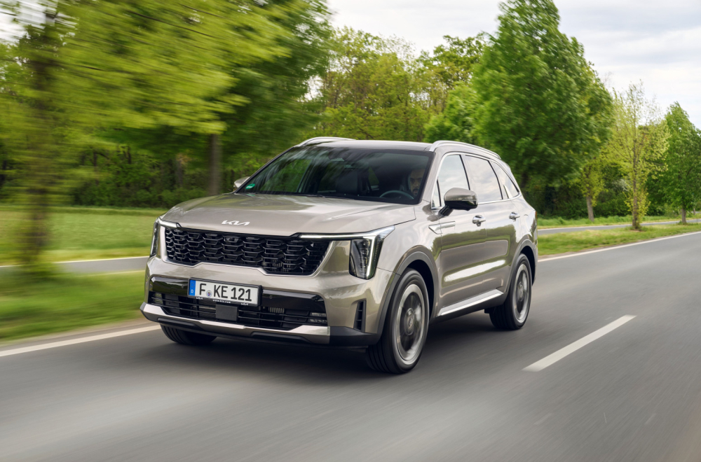Novi Kia Sorento: Elektrifikovan, osvežen i spreman za put! FOTO