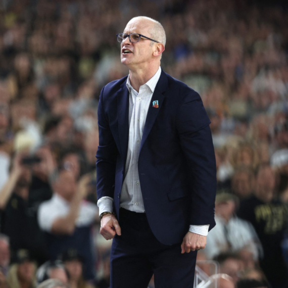 Lejkersi žele trenera dvostrukog NCAA šampiona