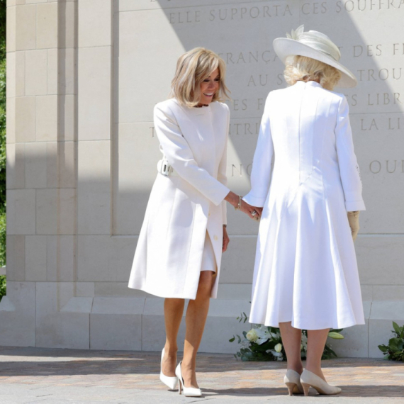 Svi bruje o skandalu sa Makronovom suprugom VIDEO